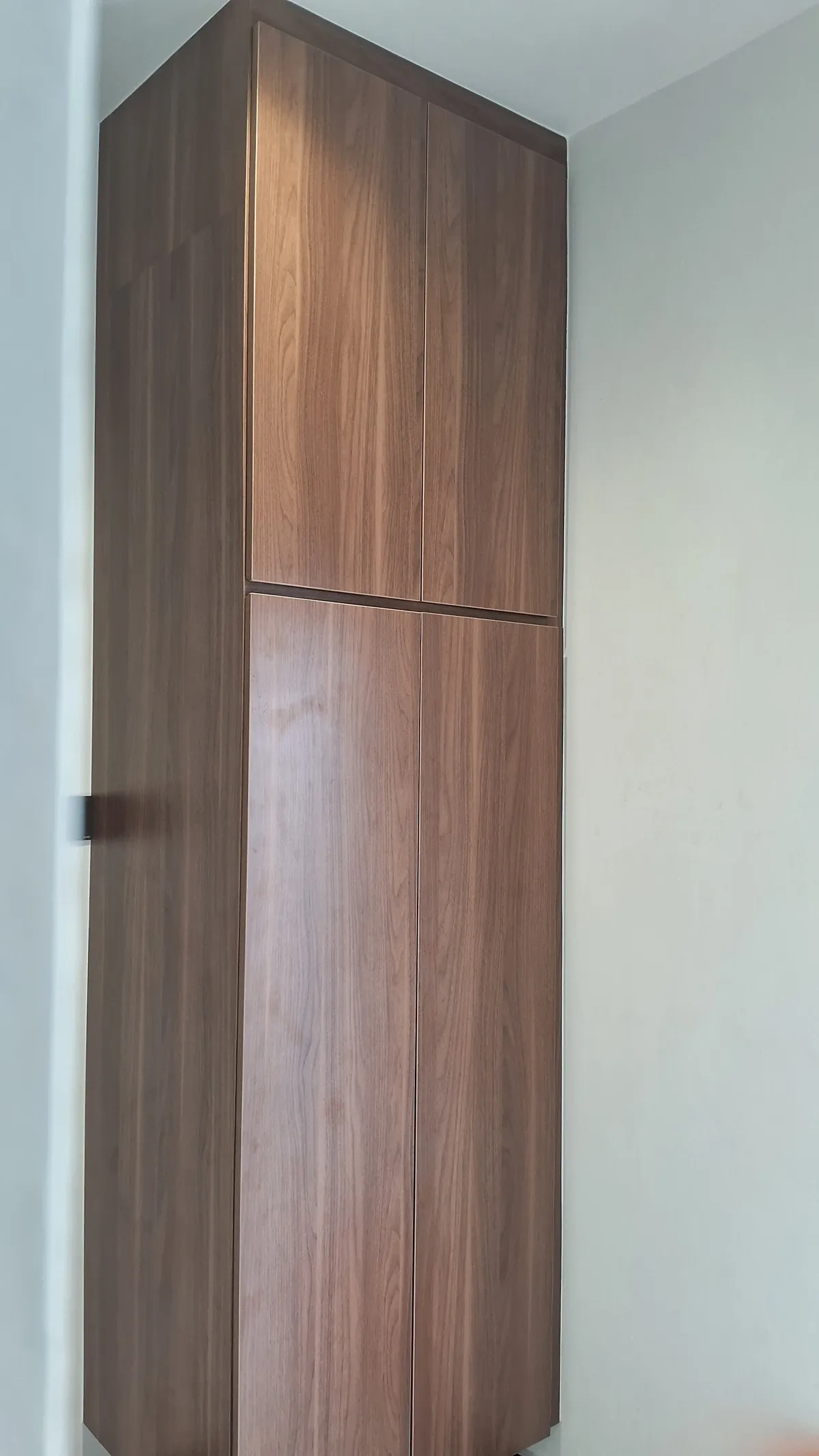 30-Year-Old End Lot Transformation - High-end Interior Design - View 4