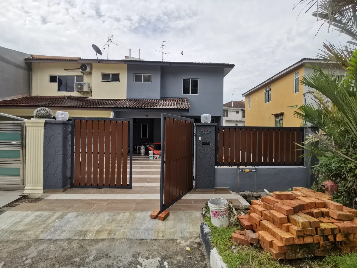 30-Year Old House Transformation - Seamless Spatial Flow - View 3