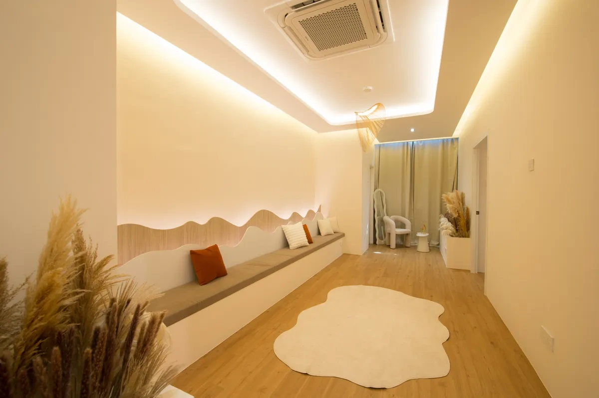 Prestige Pro Beauty Salon - Quiet Luxury - View 2
