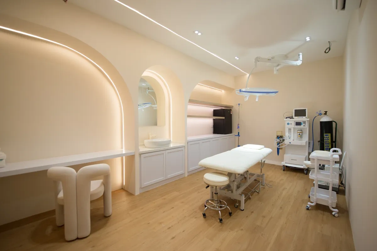 Prestige Pro Beauty Salon - Masterful Lighting - View 26