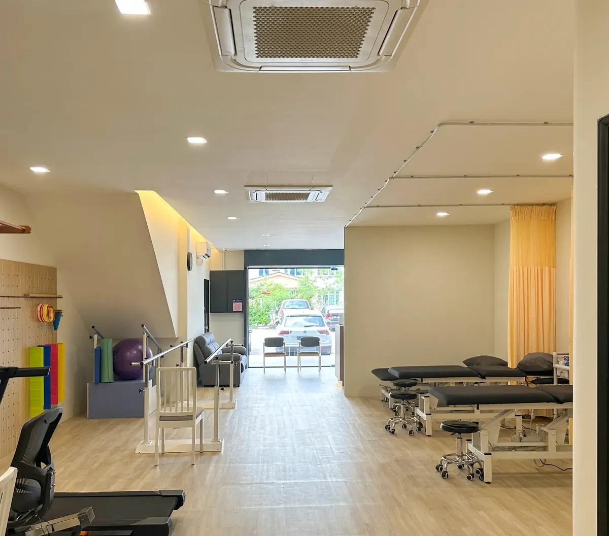 Trust Physio Center - Premium Materiality - View 14